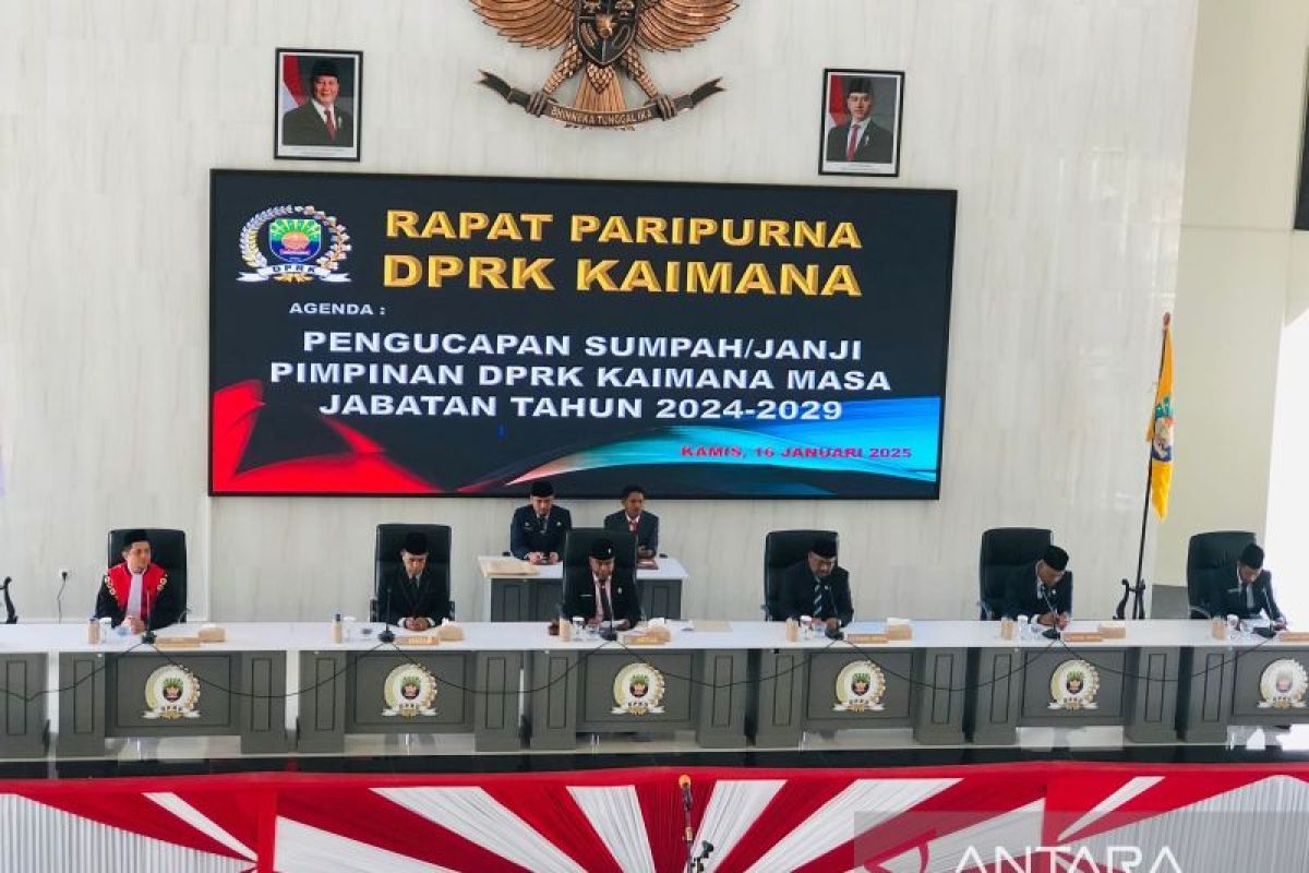 Ketua PN Kaimana lantik dua unsur pimpinan DPRK