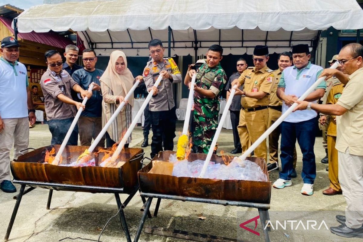 Pemkab Nagan Raya sudah salurkan semua dana hibah pilkada Rp50 miliar lebih