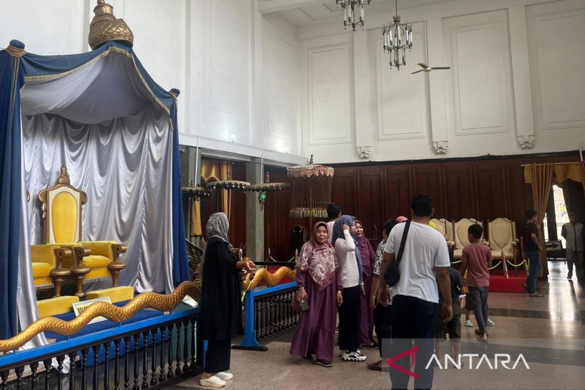 Peninggalan Kesultanan Kutai jadi magnet pengunjung Museum Mulawarman