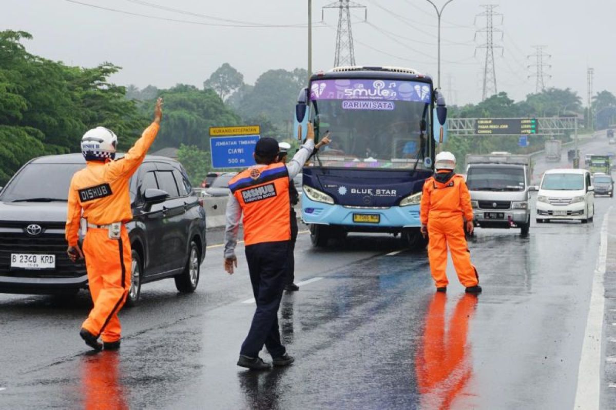 Kemenhub-Korlantas dan Kemen PU atur lalu lintas saat Isra Miraj-Imlek