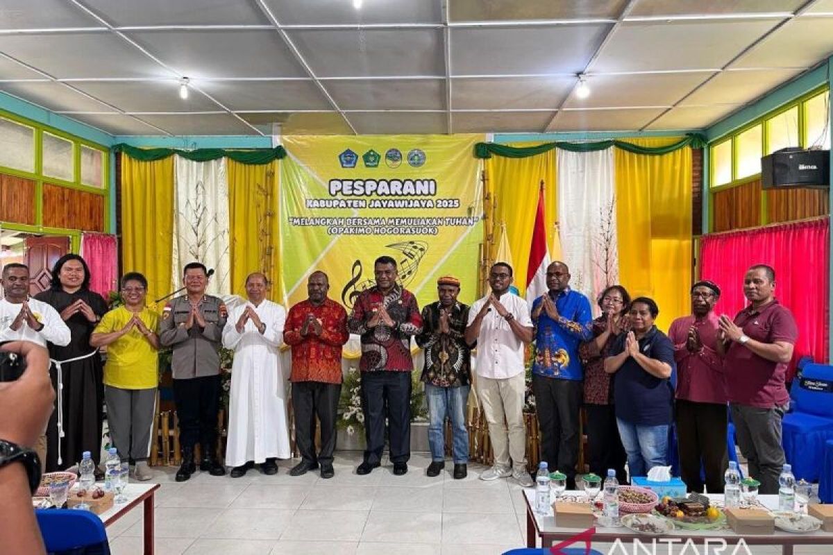 Pemkab Jayawijaya dan Dekenat gelar pesta paduan suara gerejani