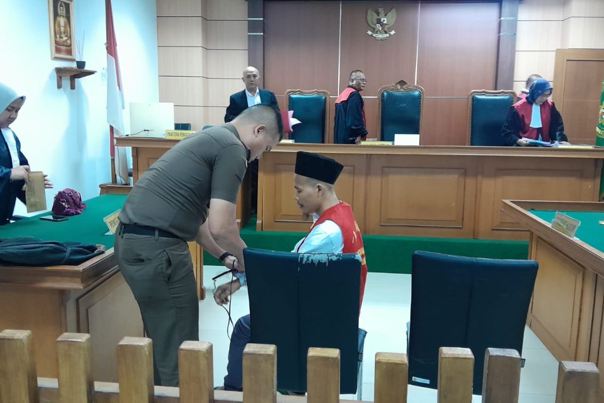 Terdakwa pembunuhan anak kandung di Serang dituntut 14 tahun penjara