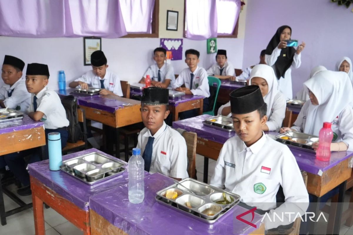 Sekolah di OKU Timur antusias sambut program MBG