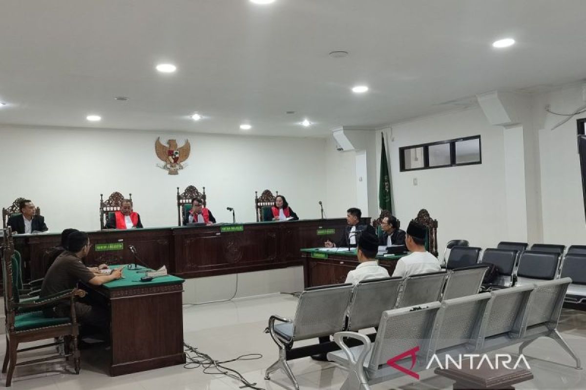 Mantan kades dan bendahara desa di Kaur Bengkulu dituntut hukuman berbeda