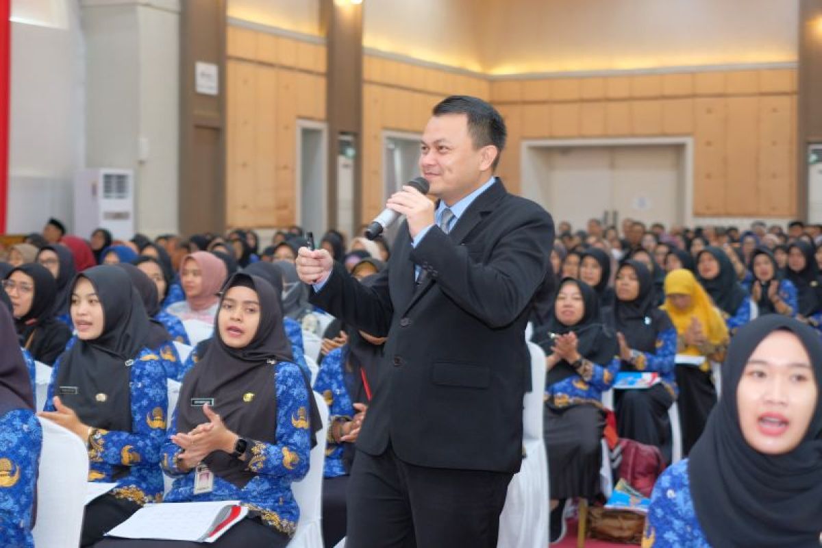 Tingkatkan kompetensi, guru SD dan SMP di Boyolali ikuti Seminar Matematika bersama Master Setiawan