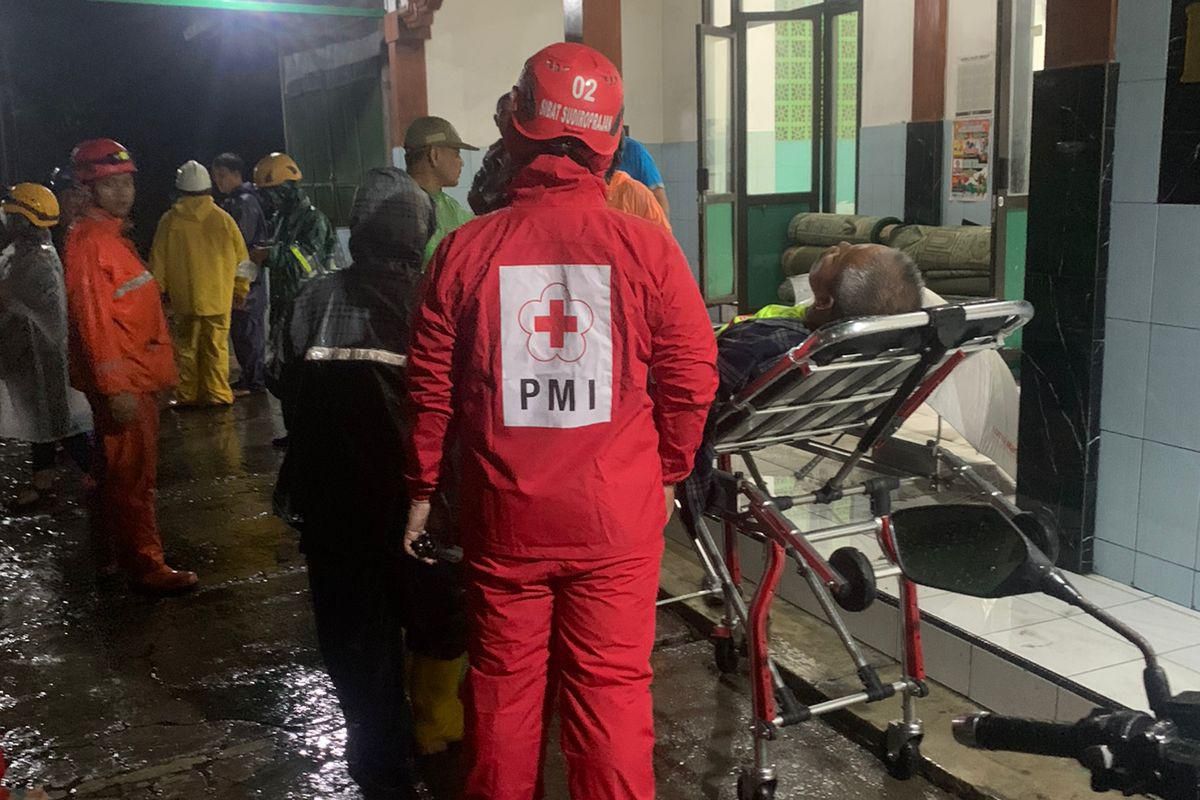 Lebih dari 100 orang sempat mengungsi akibat banjir di Solo