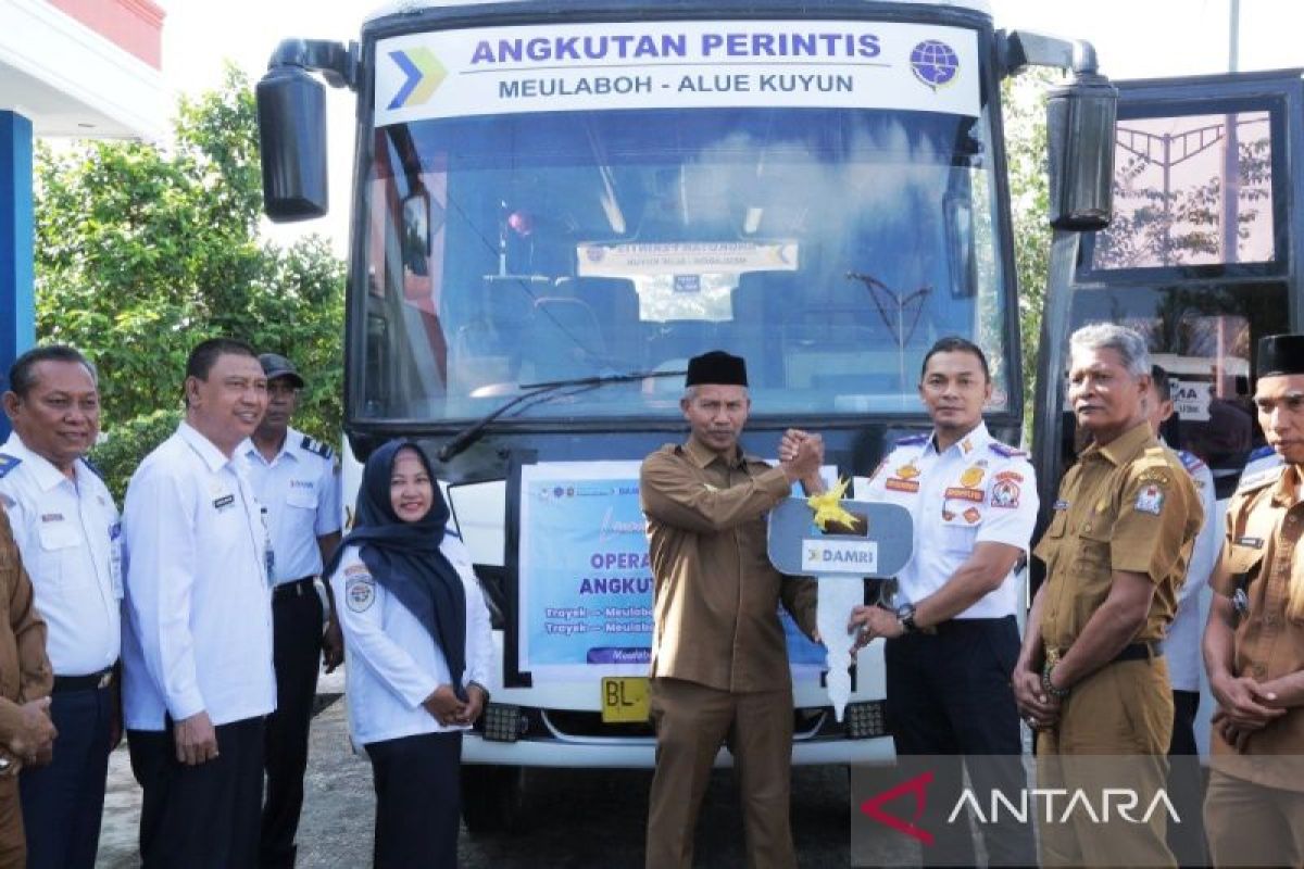 Pemkab Aceh Barat fungsikan dua unit damri, layani angkutan perintis antar kecamatan