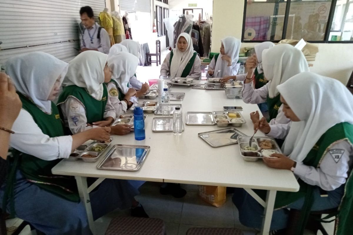 DPD sarankan agar pelaksanaan Makan Bergizi Gratis diikuti dengan program edukasi