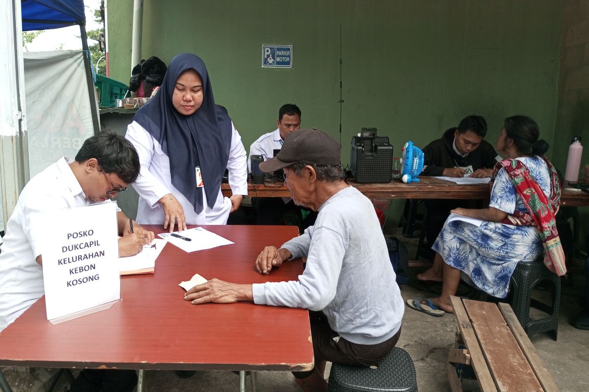 Polisi buka posko pelayanan dokumen bagi korban kebakaran Kemayoran