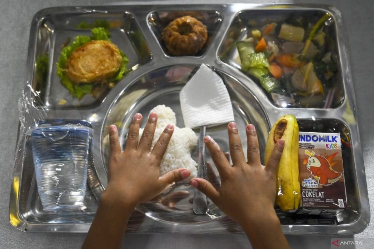 Government to add US$6.2 billion budget for free meals program