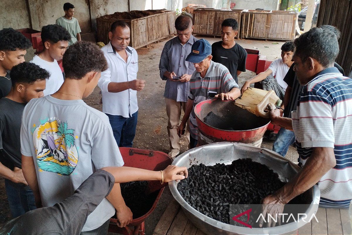 Anggota DPR apresiasi rencana pembentukan 70.000 Koperasi Desa Merah Putih