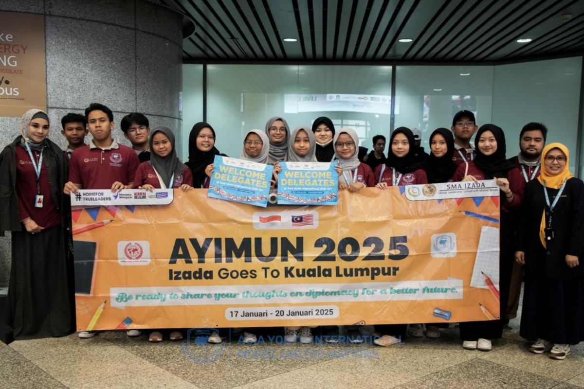 Siswa SMA Izada belajar kepemimpinan dunia lewat platform AYIMUN