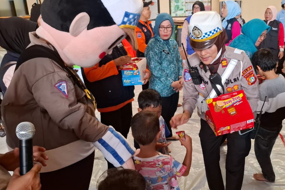 Penyembuhan trauma bagi anak-anak korban kebakaran terus diberikan