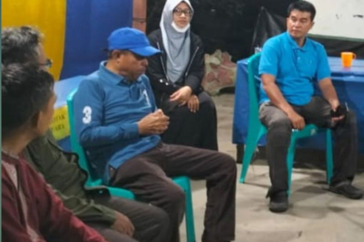 Beredar foto Camat Tualang pakai baju Nomor 3 sehari sebelum pencoblosan Pilkada Siak, ini katanya