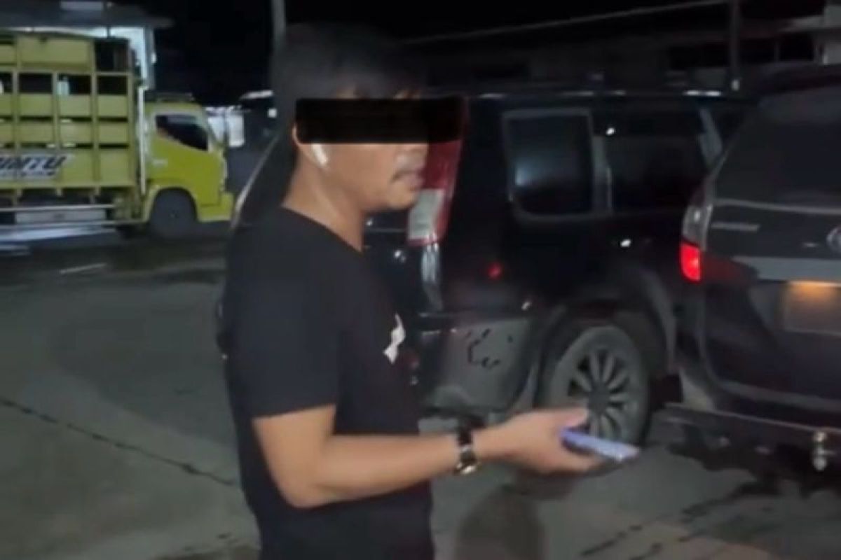 Viral sekelompok pria mengaku wartawan hentikan paksa mobil di Jalintim Pelalawan