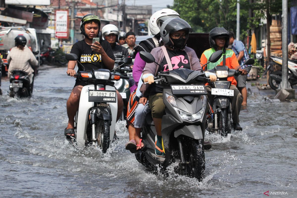 Cara mengatasi motor mogok setelah menerjang banjir