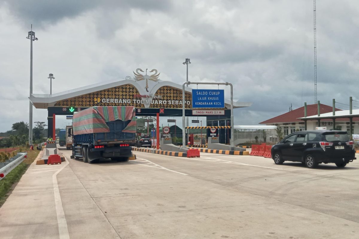 Hutama Karya catat trafik kendaraan lintasi jalan tol di Jambi naik