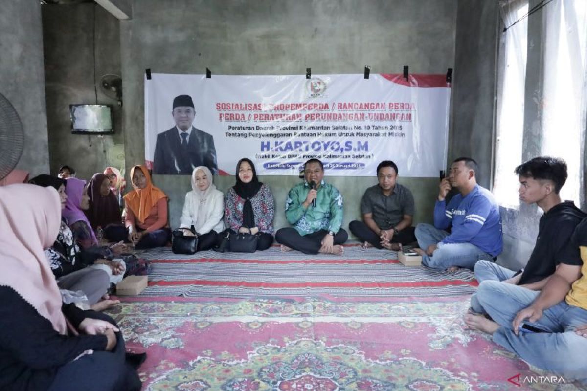 Masyarakat miskin diingatkan juga punya hak hukum sama