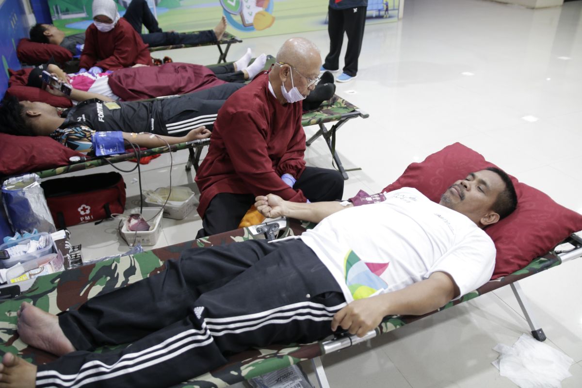 PLN UID Kalselteng gelar donor darah peringati Bulan K3 Nasional