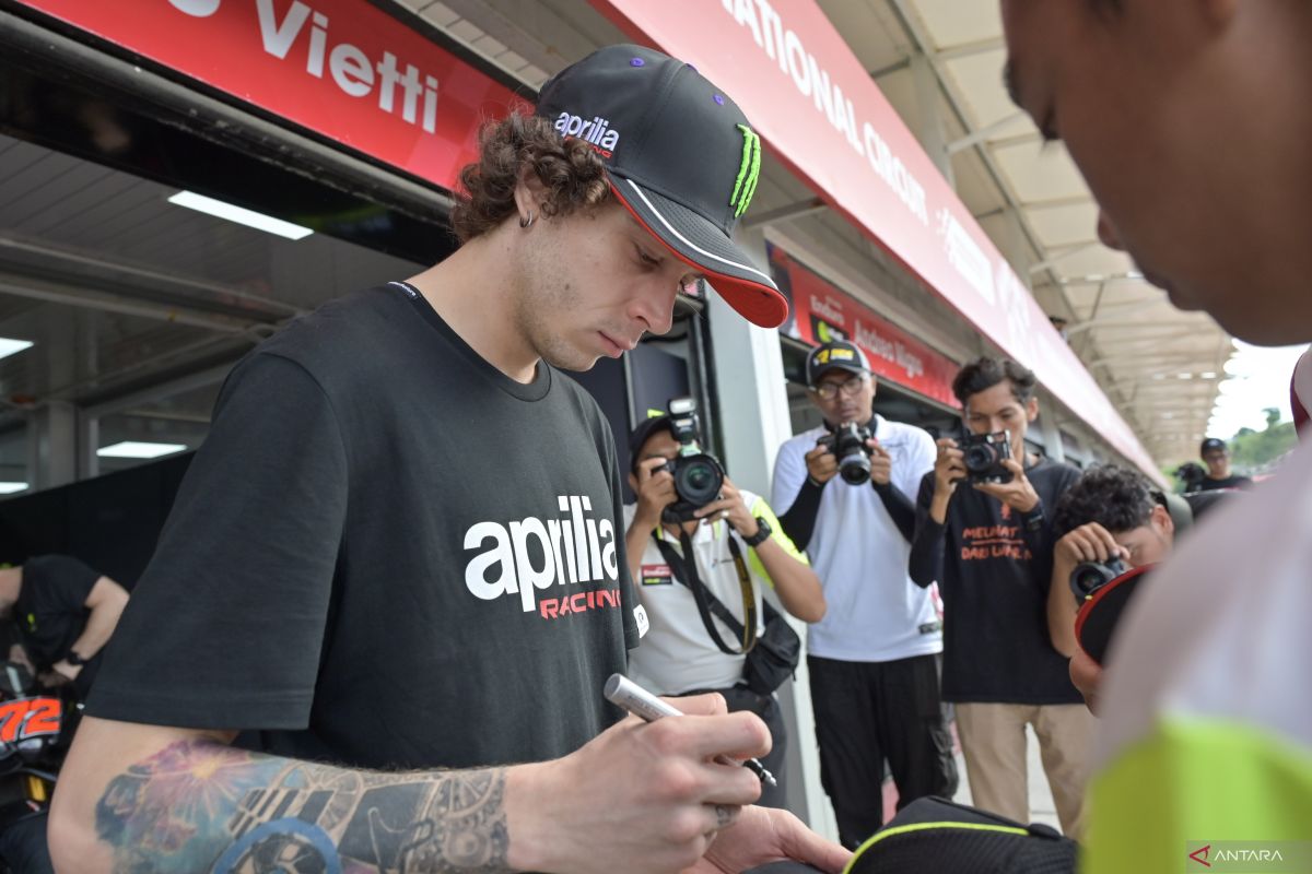 Bezzecchi segel start terdepan di MotoGP San Marino 2025 
