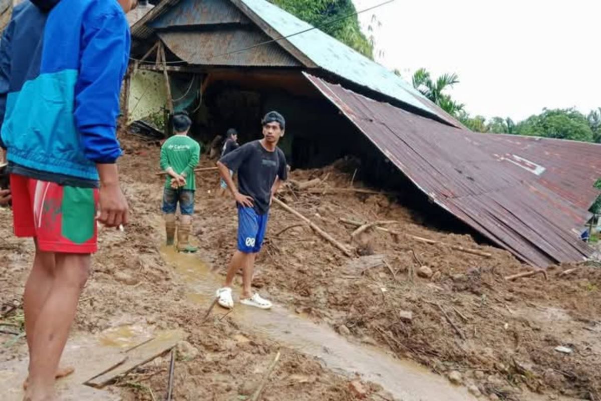 Pemprov Sulbar tetapkan Mamuju tanggap darurat bencana 