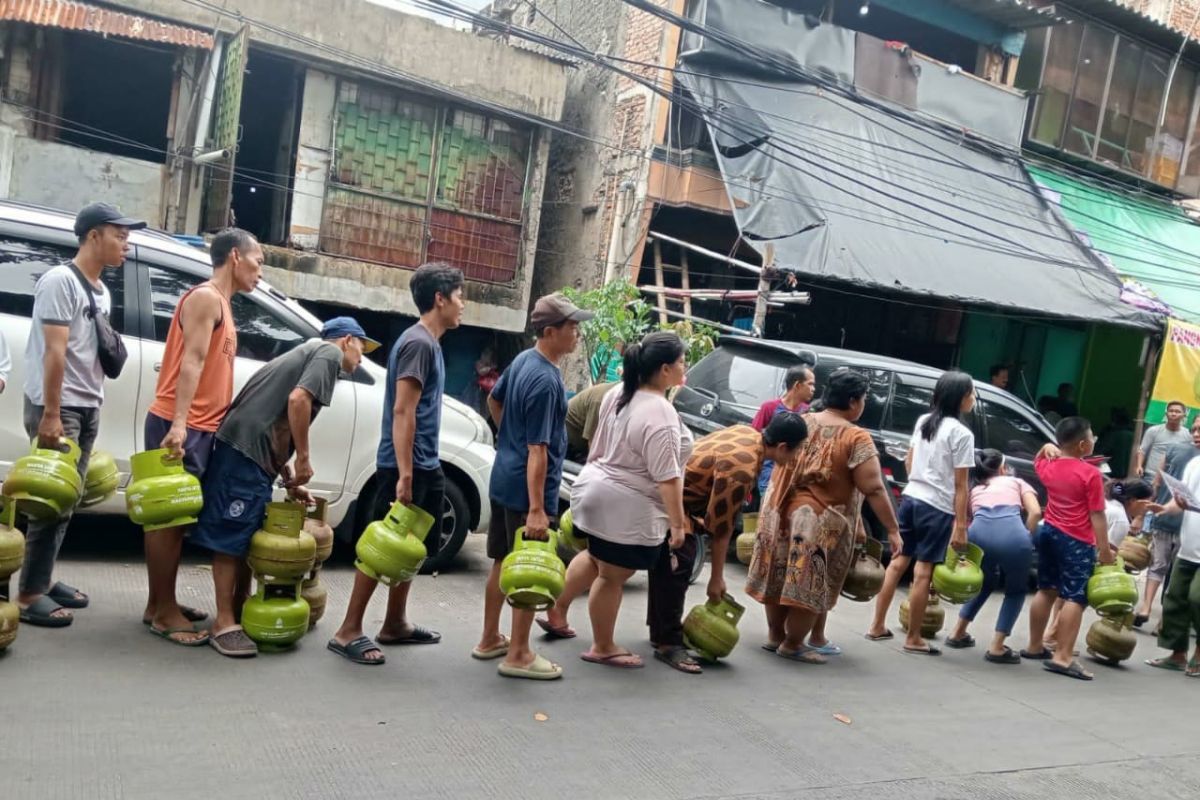 Pertamina tambah stok 711.800 tabung elpiji bersubsidi saat libur panjang