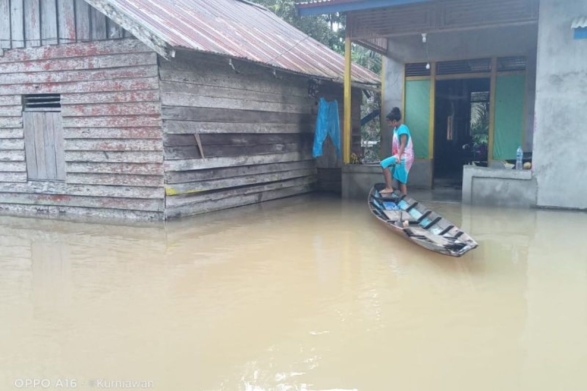 11 kecamatan di Bengkayang Kalbar dilanda bencana banjir