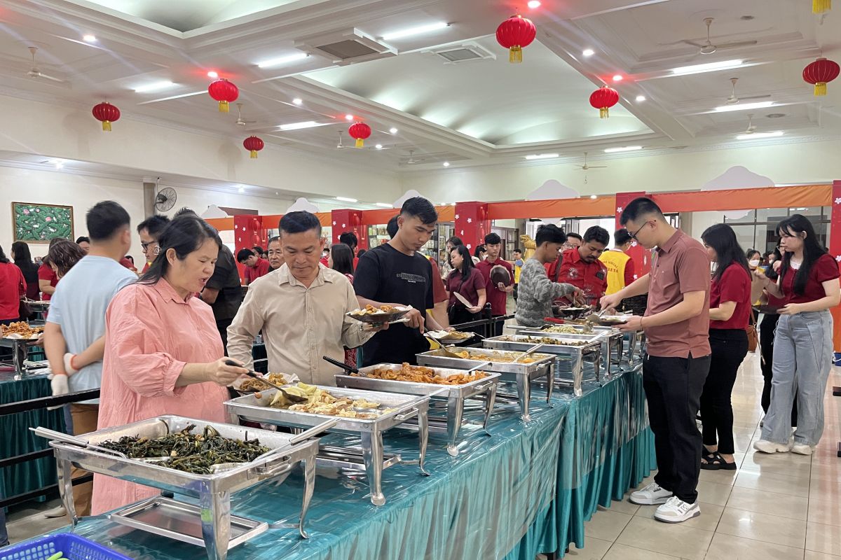 Chinese New Year: Batam's Confucian temple serves 10 vegetarian menus