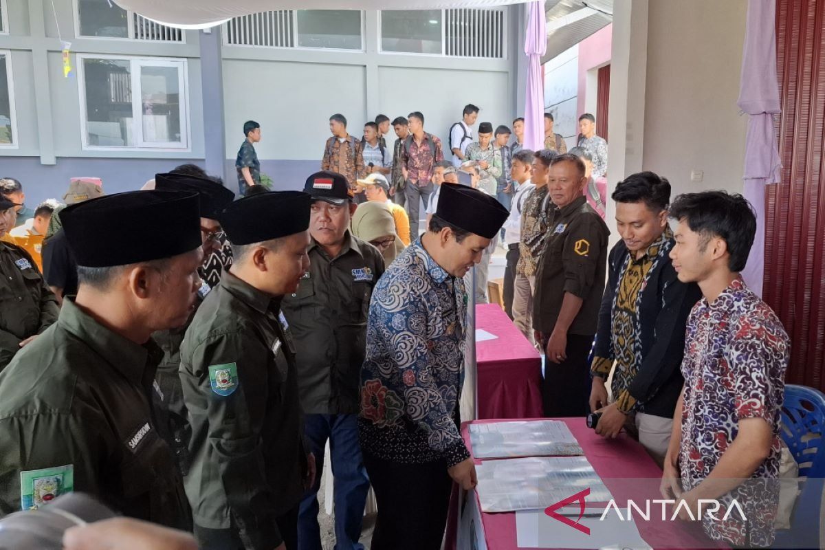 Disnakertrans Rejang Lebong ajak SMK gelar bursa kerja