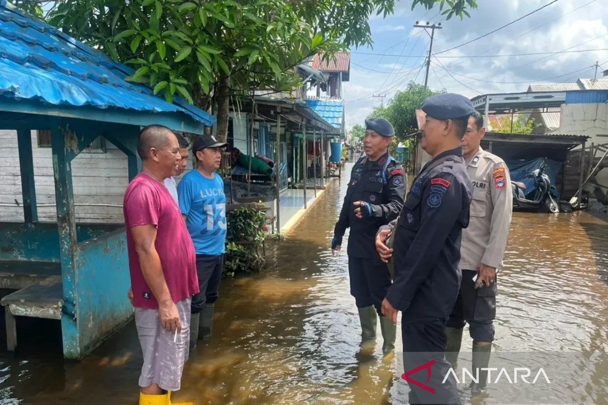 Polda Kalsel patroli SAR di wilayah terdampak banjir