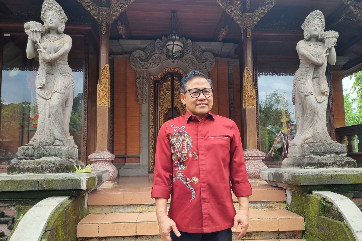 Libur Imlek, Menko Muhaimin kunjungi pelaku UMKM di TMII