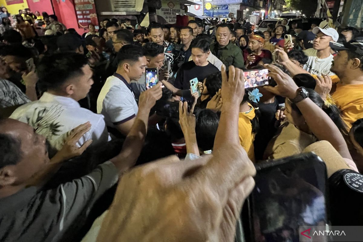 VP Gibran heeds people's aspirations in Surabaya's villages