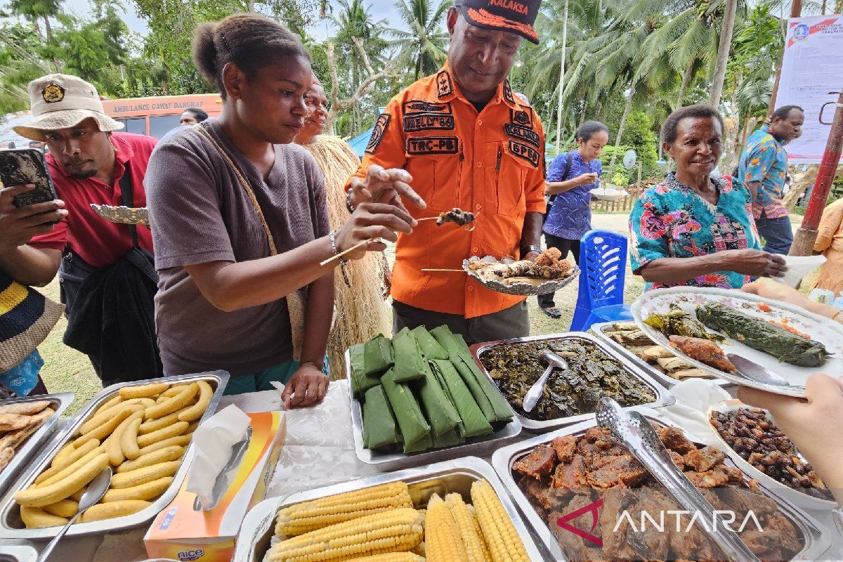 Indonesia's Papua embraces local food for free meals program