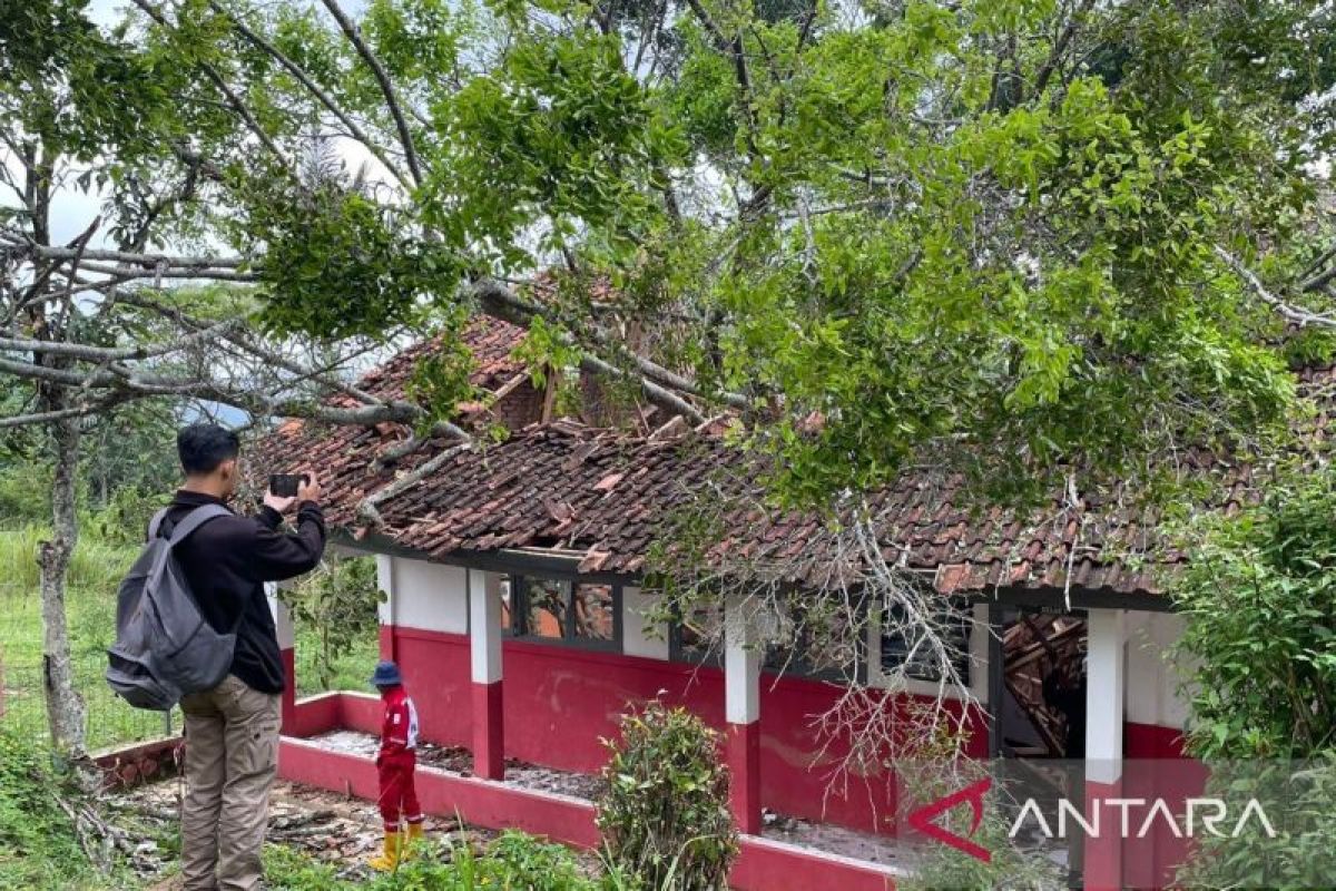 Pemkab Cianjur memprioritaskan pembangunan sekolah rusak akibat bencana