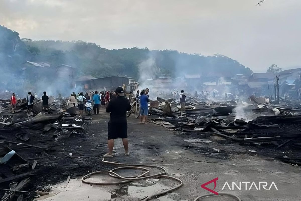 Kebakaran di Kutim hanguskan ratusan rumah warga