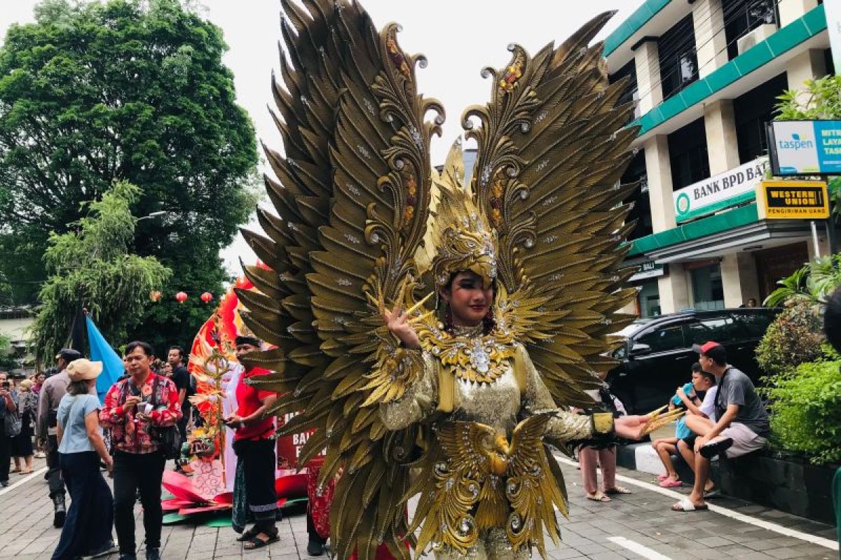 1.500 orang dari berbagai etnis meriahkan Festival Imlek di Denpasar