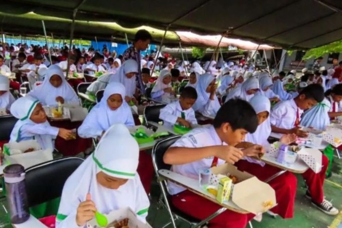 Tunaikan janji makan bergizi gratis hingga ke ujung negeri