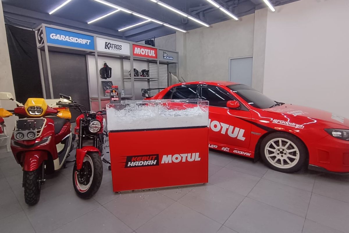 Konsumen Motul bawa pulang Subaru hasil modif Garasi Drif dan Jeje