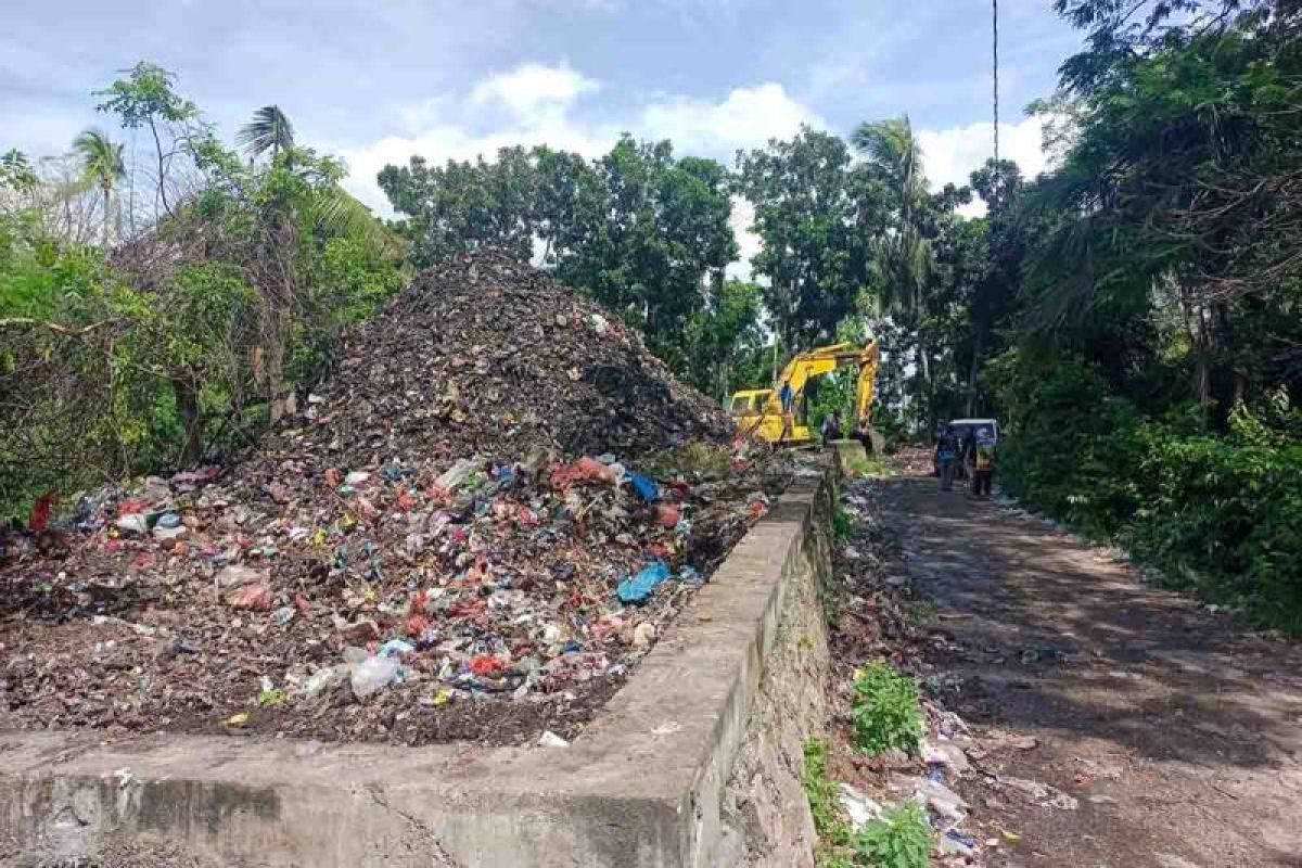 DLH Aceh Besar gandeng desa wisata Gampong Nusa tangani sampah