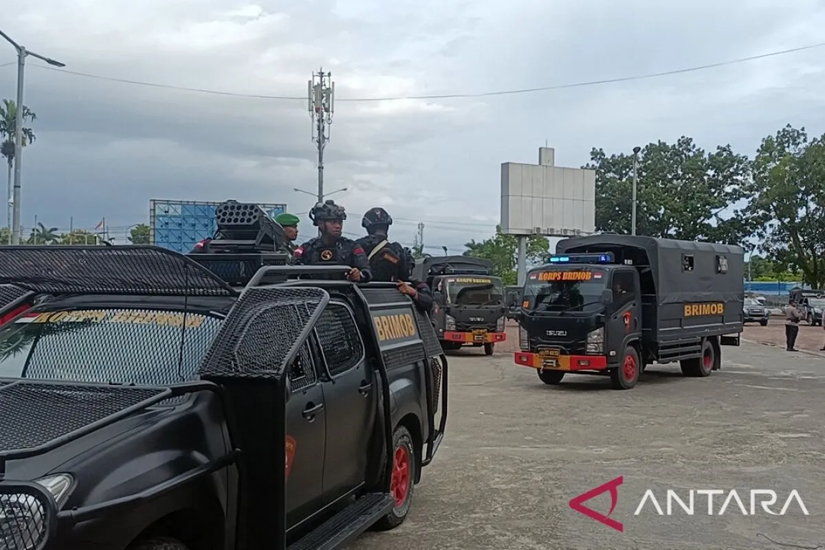Aparat keamanan Mimika patroli gabungan jelang putusan MK
