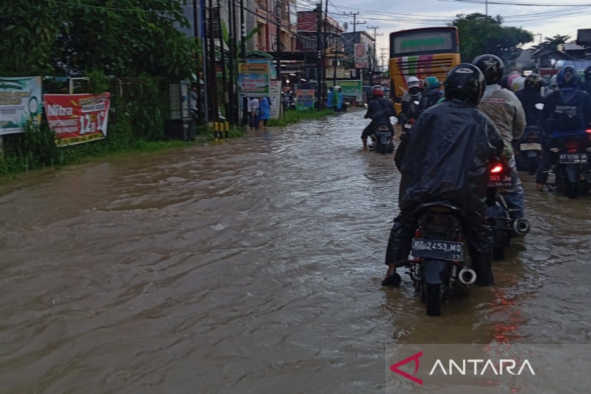 BMKG imbau warga Kaltim waspadai dampak hujan dasarian I Februari