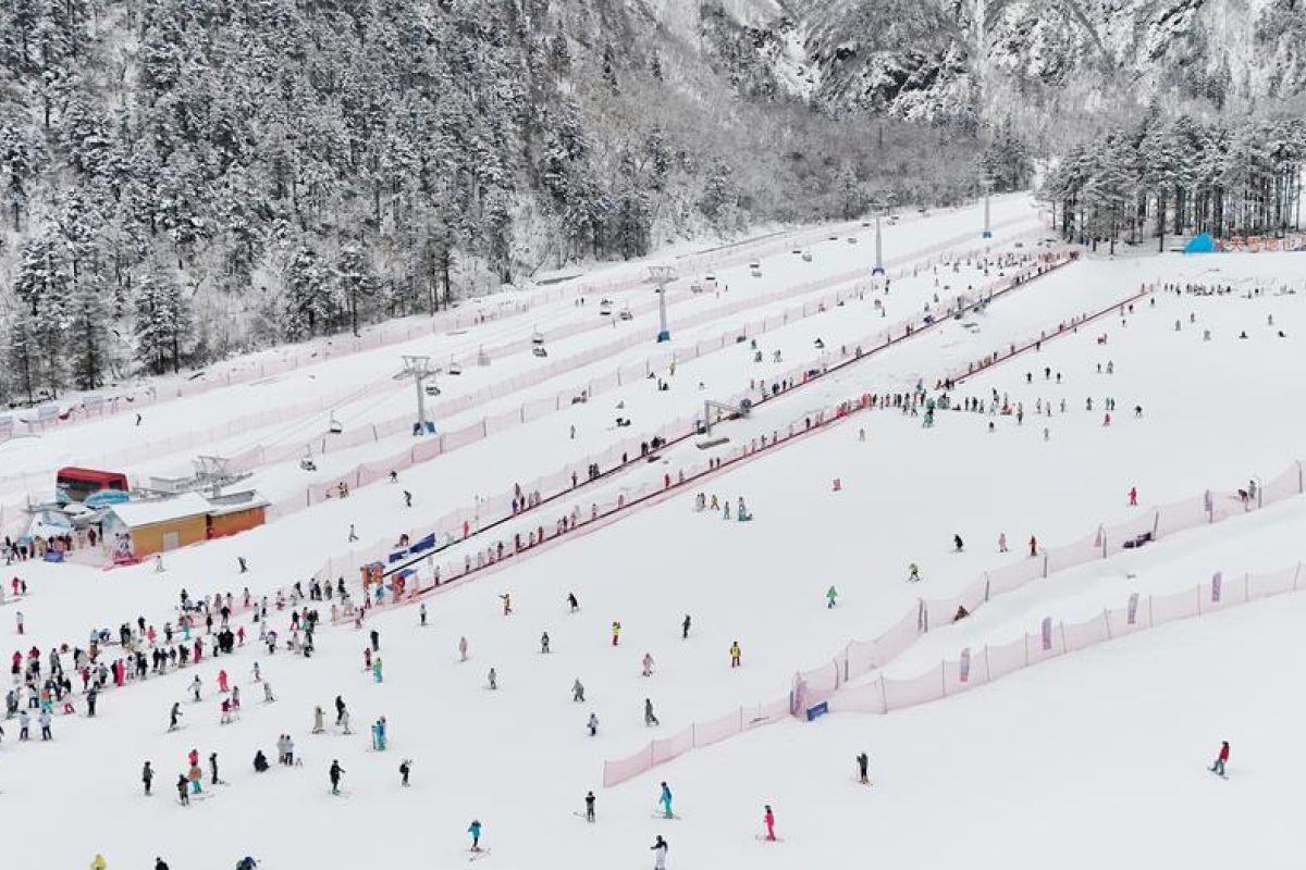 Demam olahraga musim dingin meningkat di Sichuan, China
