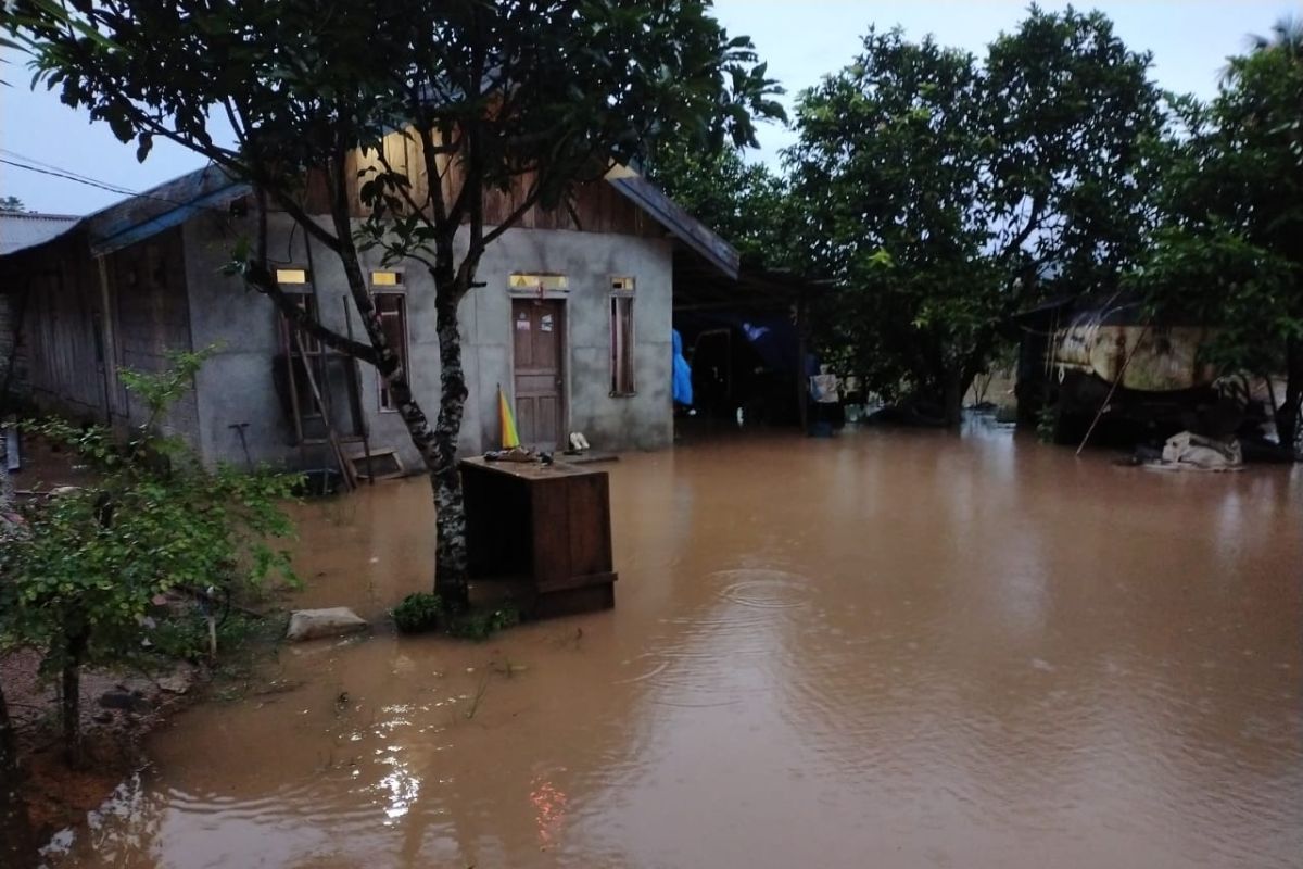 BPBD laporkan enam desa di Sulteng terendam banjir