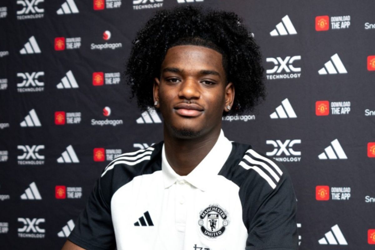 Bek Arsenal gabung Manchester United