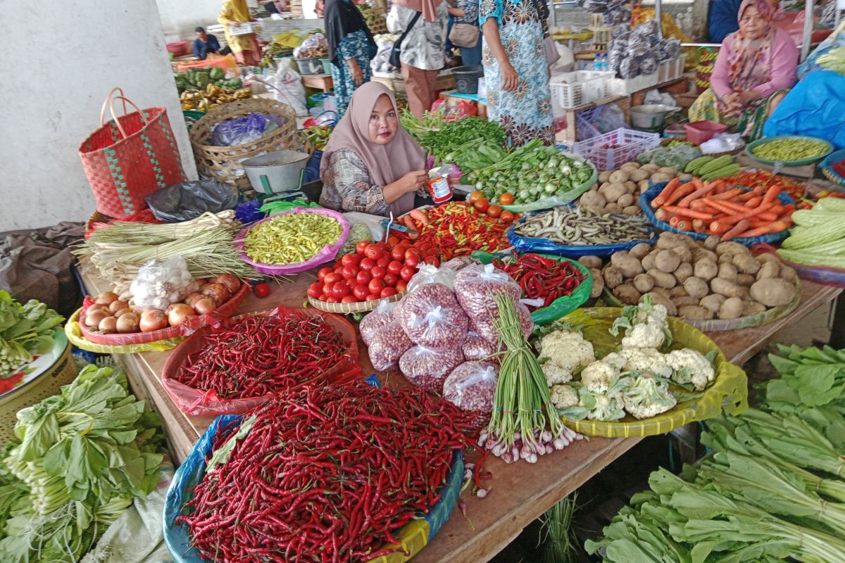 Kebutuhan pokok di Lombok Timur  jelang Ramadhan aman