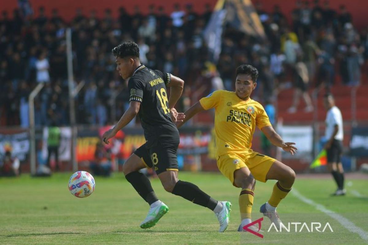 Semen Padang amankan satu poin saat menjamu Malut United