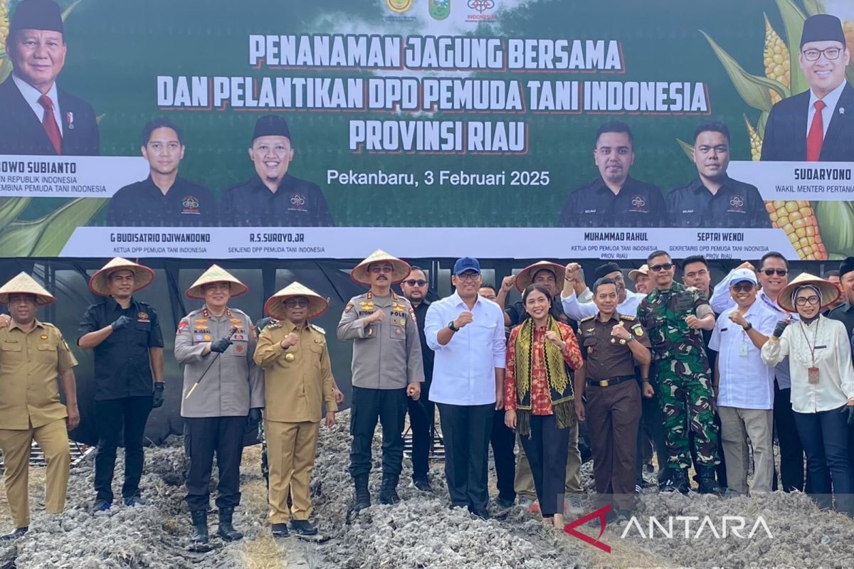 Wamentan-Polda Riau tanam jagung di Pekanbaru