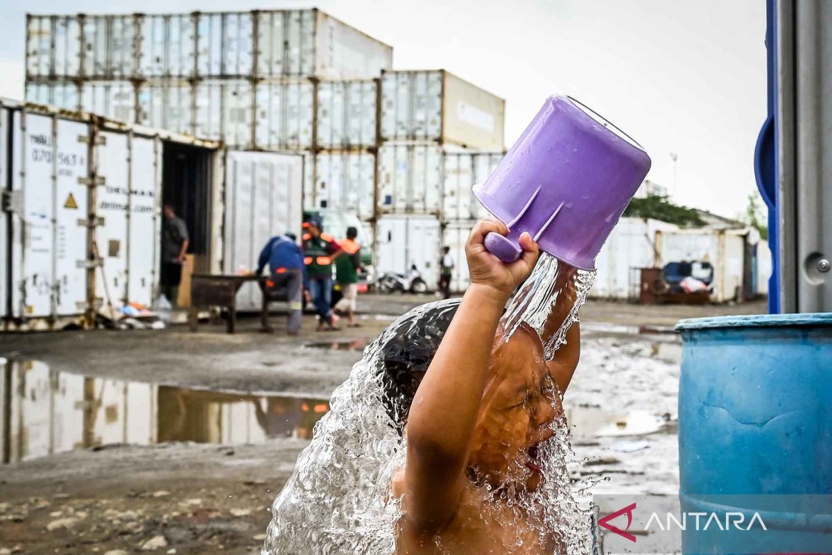Belum mandi wajib hingga Subuh, apakah puasa tetap sah?