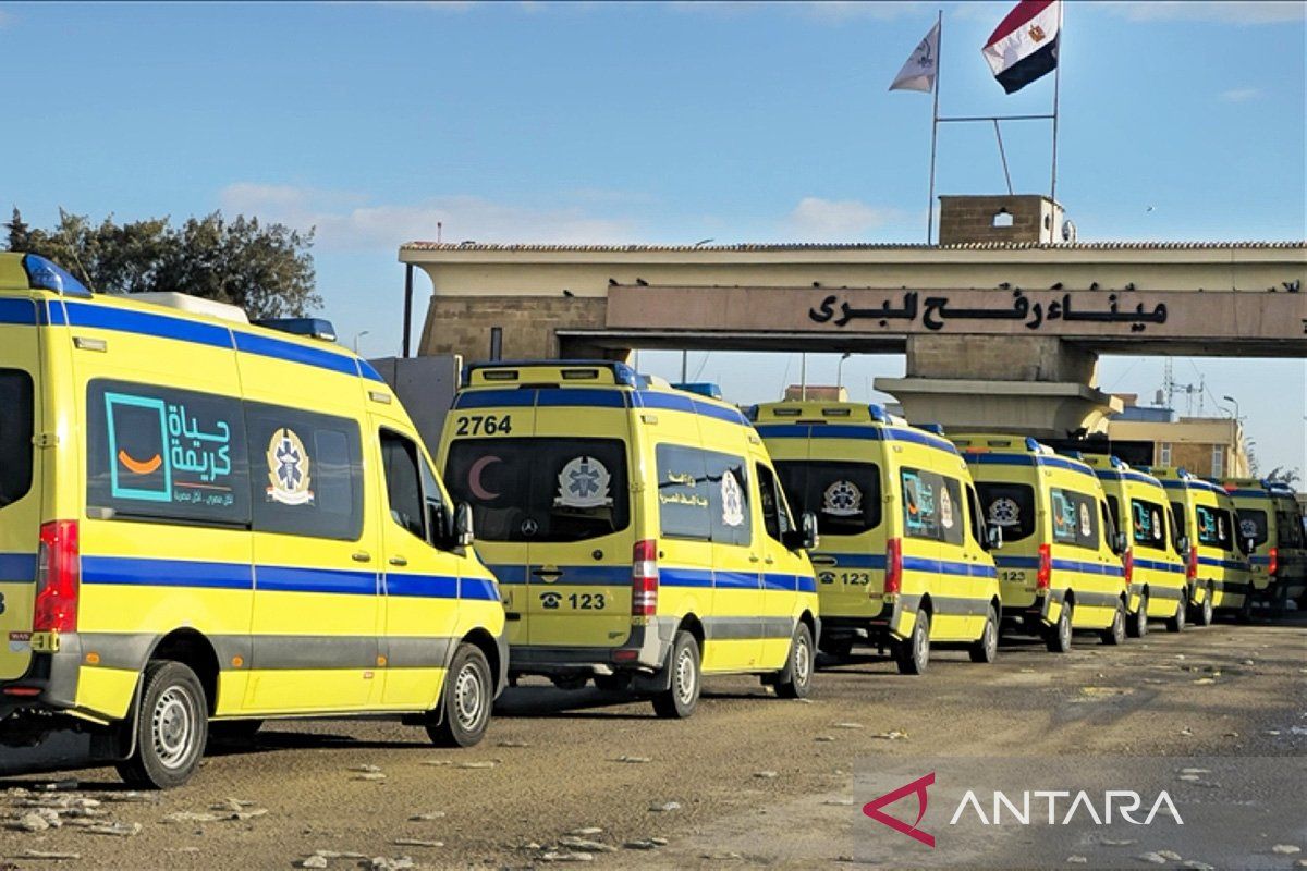 Warga Palestina menyeberang ke Mesir via Rafah untuk dapat pengobatan