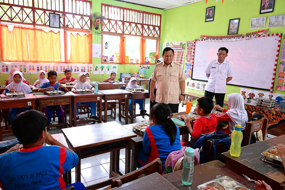 President Prabowo pledges improved free nutritious meals program